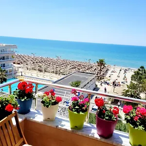  Apartment Sea View New